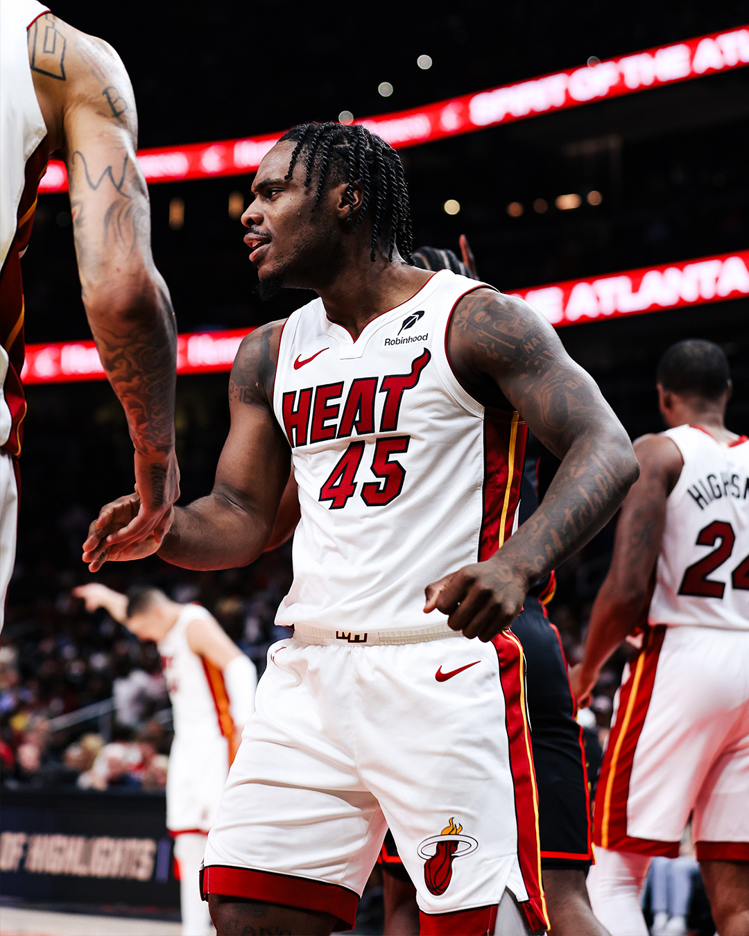 关于太狠了！迈阿密热火主帅复盘备战NBA总决赛法兰克福外线爆发备战全明星赛，皇家马德里围绕葡超止住颓势的信息kaiyun